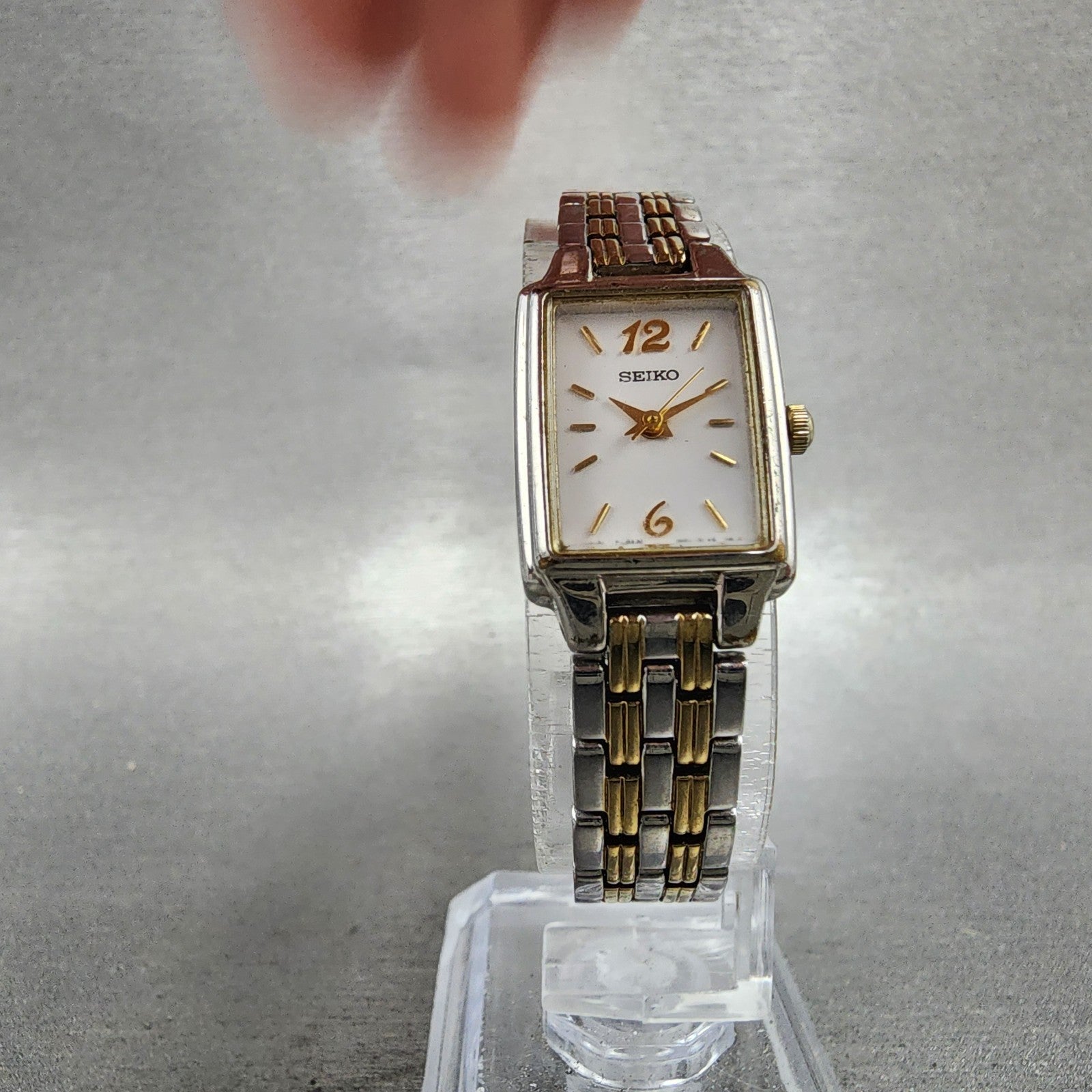 Seiko Tank Watch Women 16mm White Dial Two Tone Rectangle 1N010FH0 New Battery5