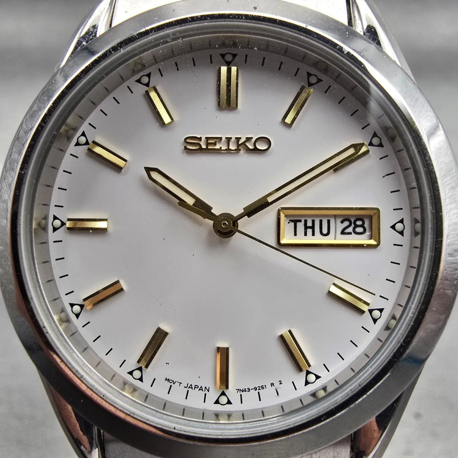 Seiko Watch Men 37mm White Dial Silver Tone Daydate Round 7N43-9070 New Battery1