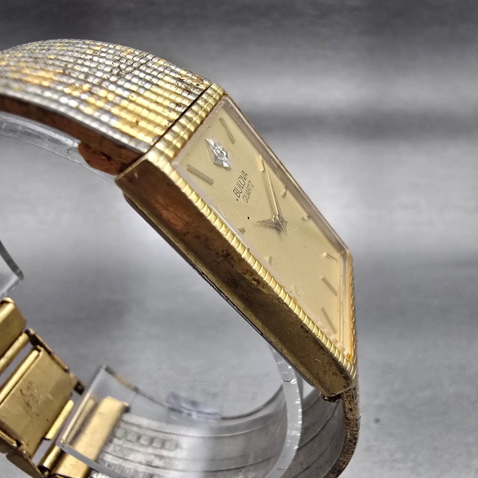 Bulova Watch Women 23mm Gold Dial Gold Tone Rectangle 92N75 New Battery Vintage3