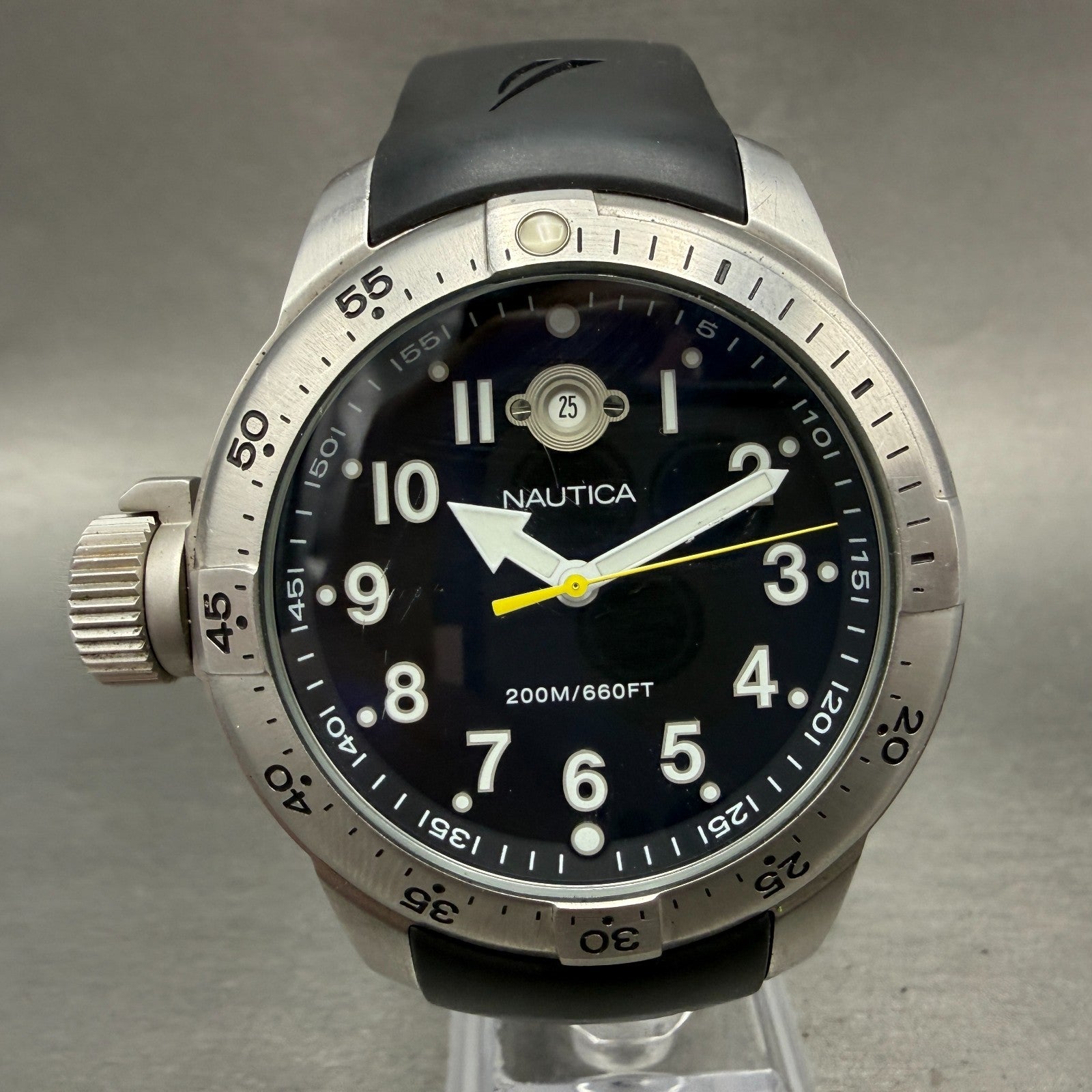 Nautica Dive Watch Men Black Dial Silver Tone Date Round A10012 New Battery0
