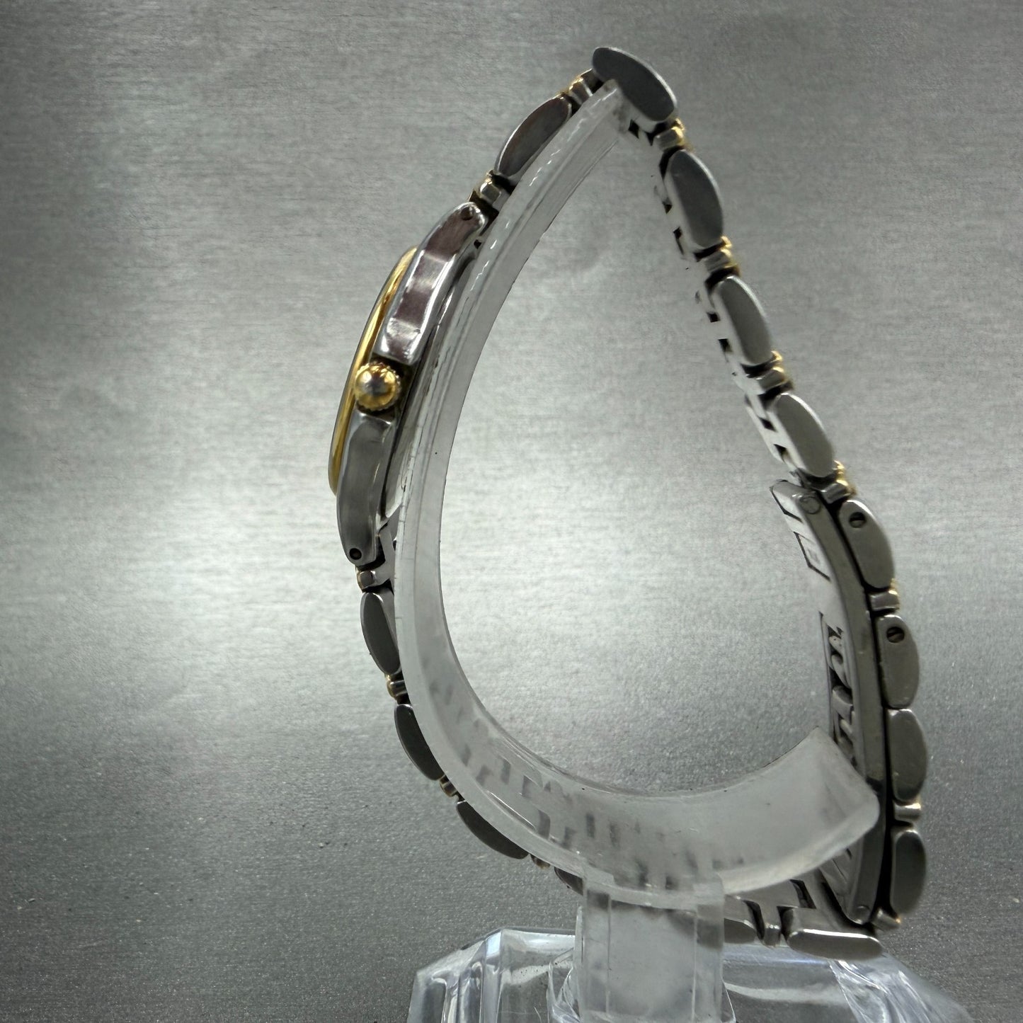 Movado Museum Watch Women 25mm Black Dial Two Tone Round 81.A1.827.2 New Battery6