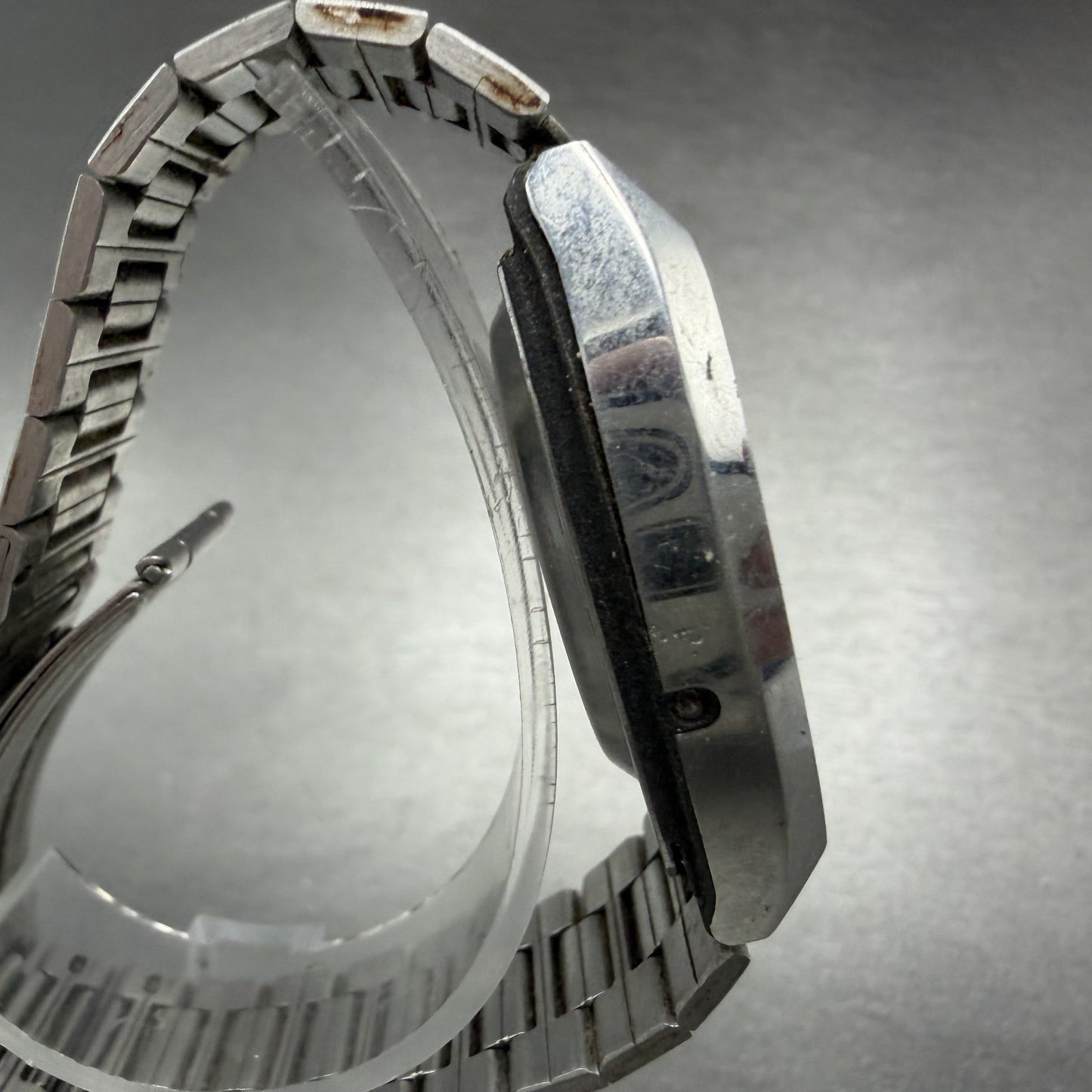 Casio 58 S005 Watch Men 36mm Digital Silver Tone Daydate New Battery Vintage3
