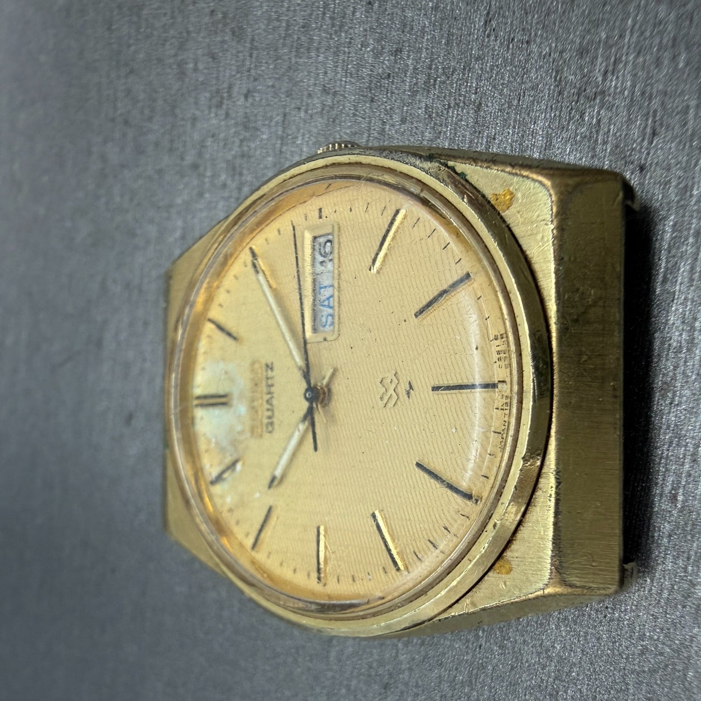Seiko SQ Watch Men 34mm Champagne Dial Gold Tone Daydate Round 7123-8310 PARTS3