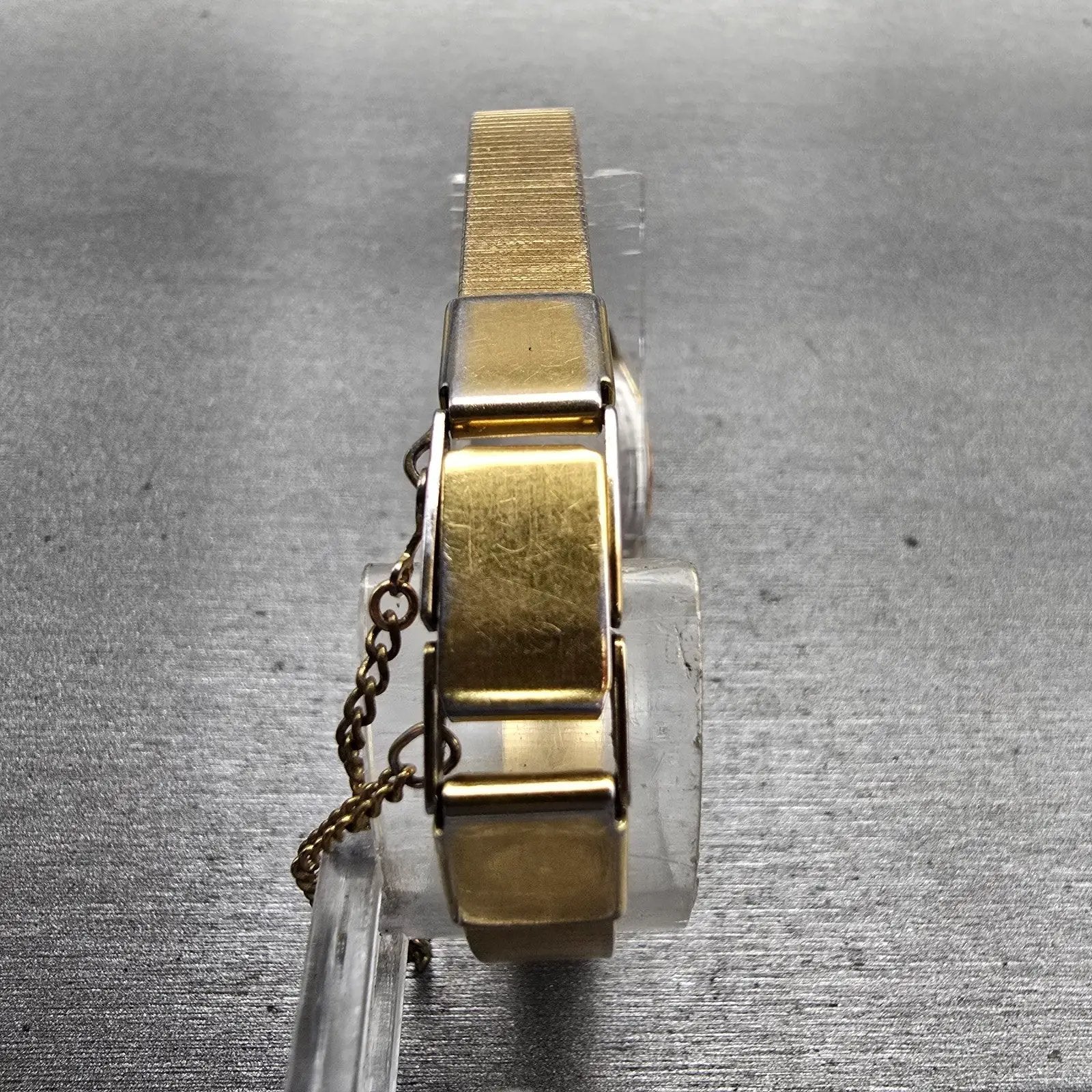 Seiko Watch Women 17mm Champagne Dial Gold Tone Rectangle 5421-5029 New BatteryP7