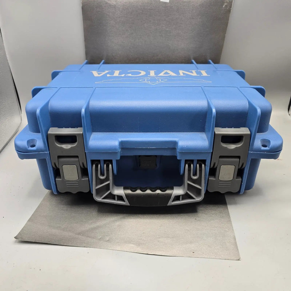 Invicta 8 Slot Watch Case Hard Blue Plastic Foam insert Handle Cary Case4