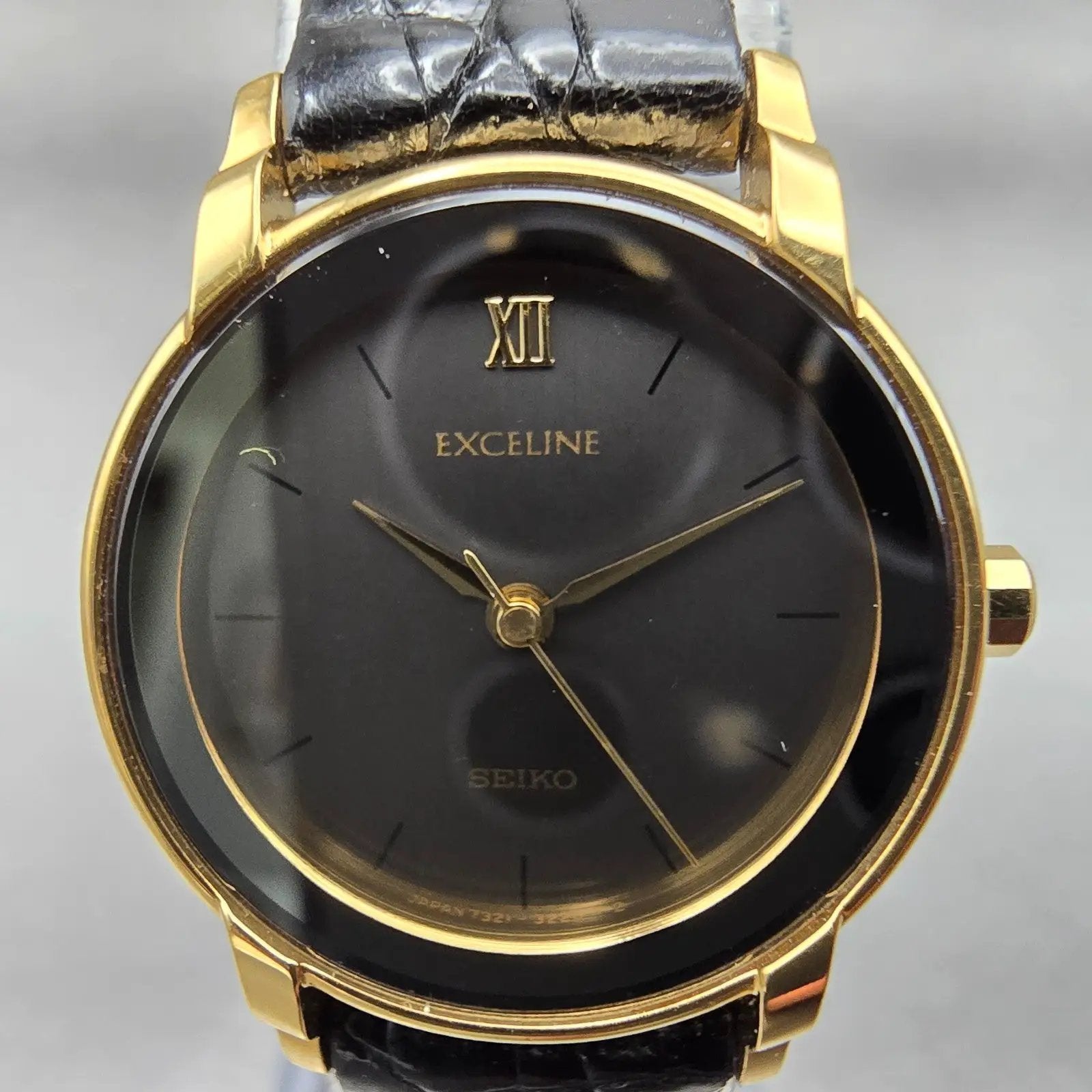 Seiko Exceline Watch Women 22mm Black Dial Gold Tone Round 7321-0770 New Battery1