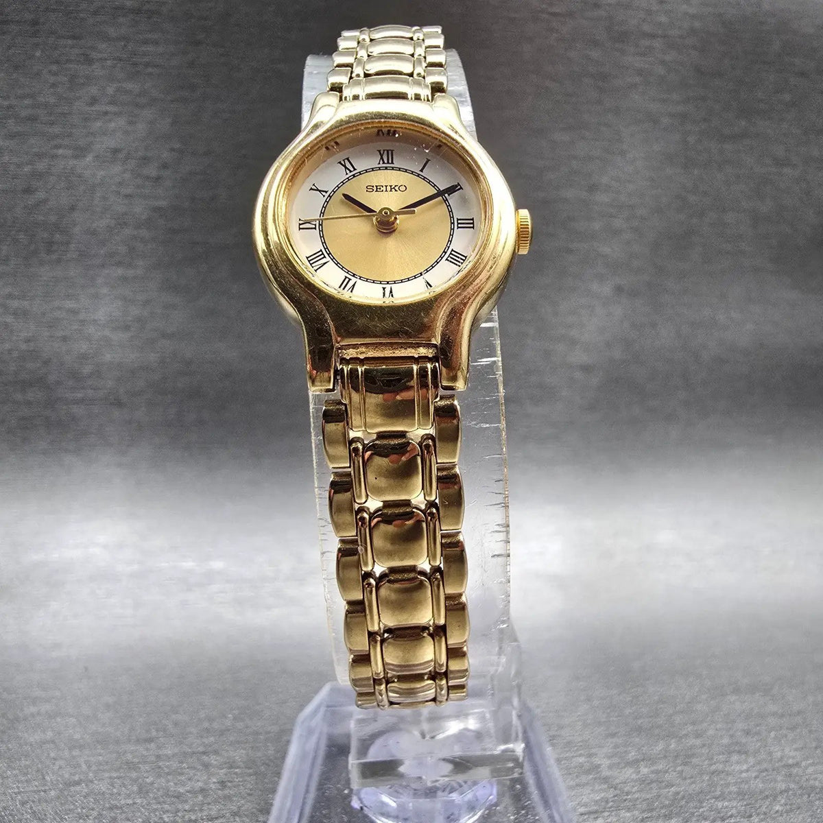 Seiko Watch Women 19mm Gold Dial Gold Tone Round 1N01-0K30 New Battery Vintage S5