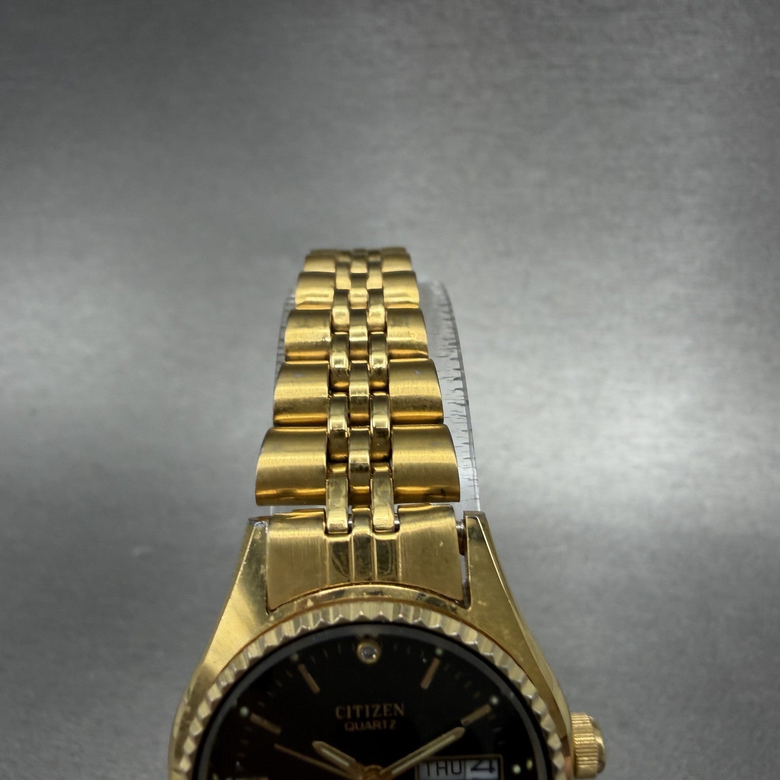 Citizen CQ Watch Women 26mm Black Dial Gold Tone Daydate 6000-072952 New Battery4