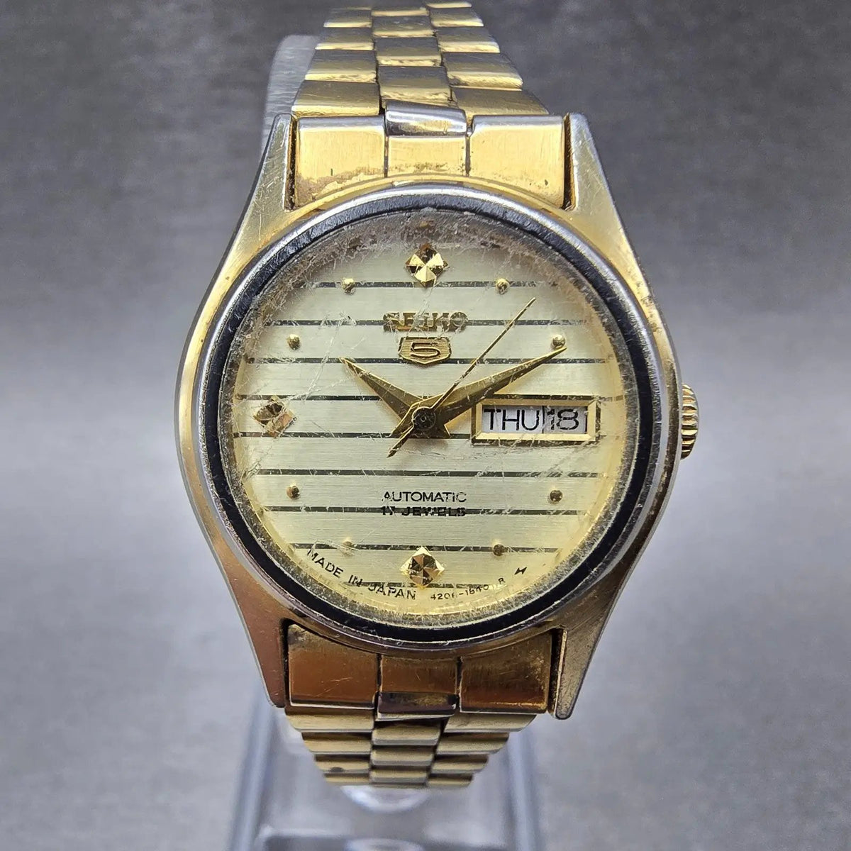 Seiko 5 Automatic Watch Women 25mm Gold Dial Gold Tone Daydate 4206-0491 PARTS0