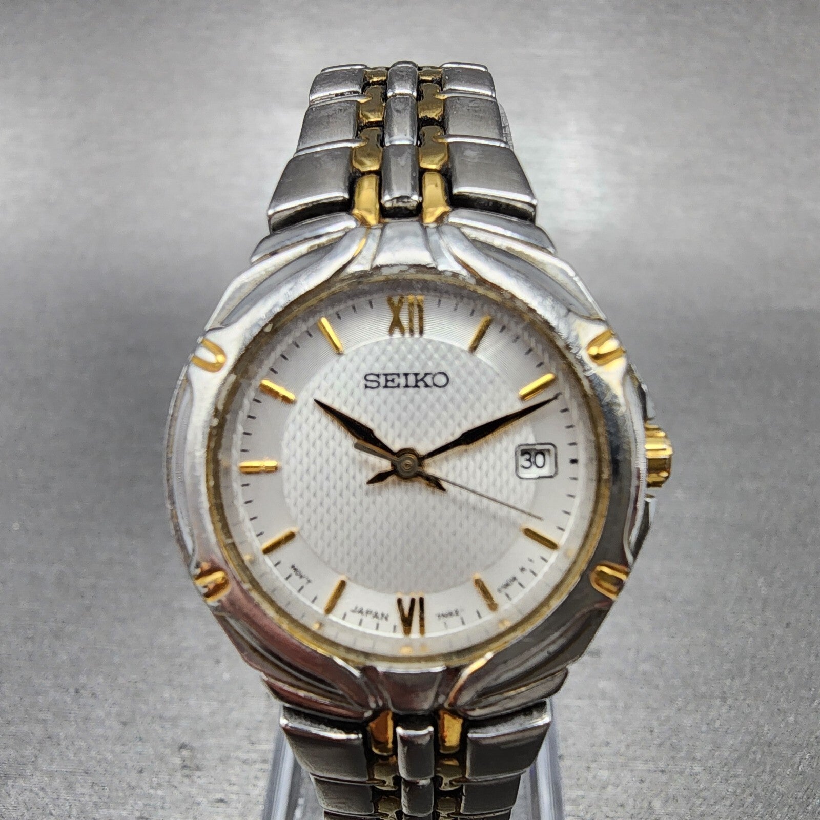 Seiko Watch Women 26mm Silver Dial Two Tone Date Round 7n820at0 New Battery0