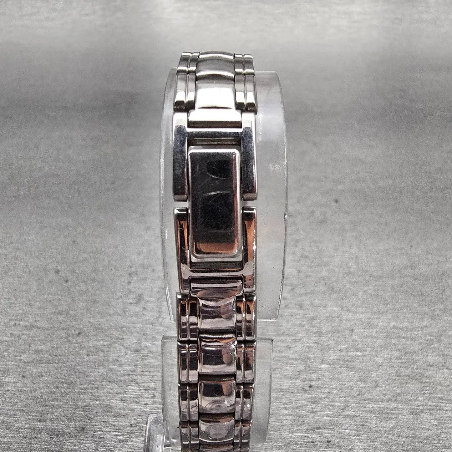 Seiko Watch Women 17mm Silver Dial Silver Tone Hexagon V400-5631 New Battery VTG7