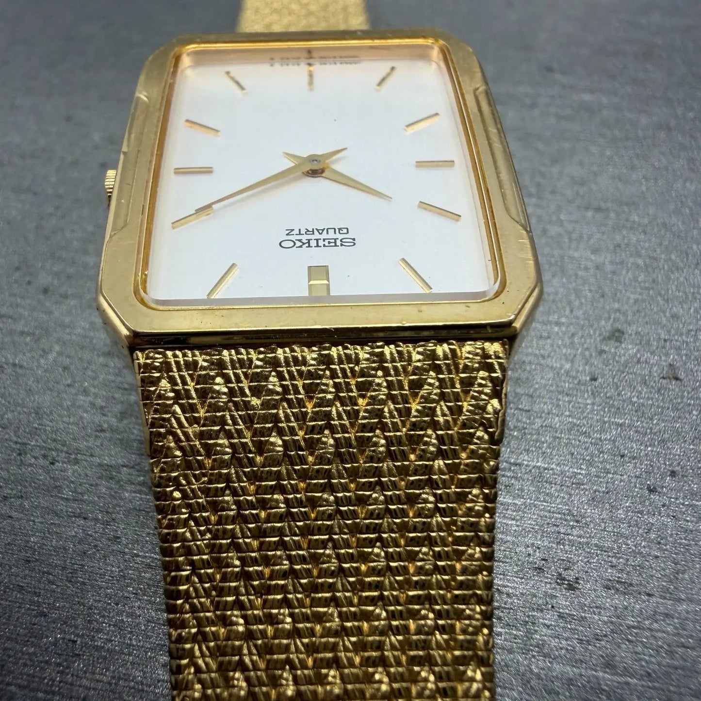 Seiko Tank Watch Men 25mm Silver Dial Gold Tone Rectangle READ! 5Y30-5B49 NewBat4