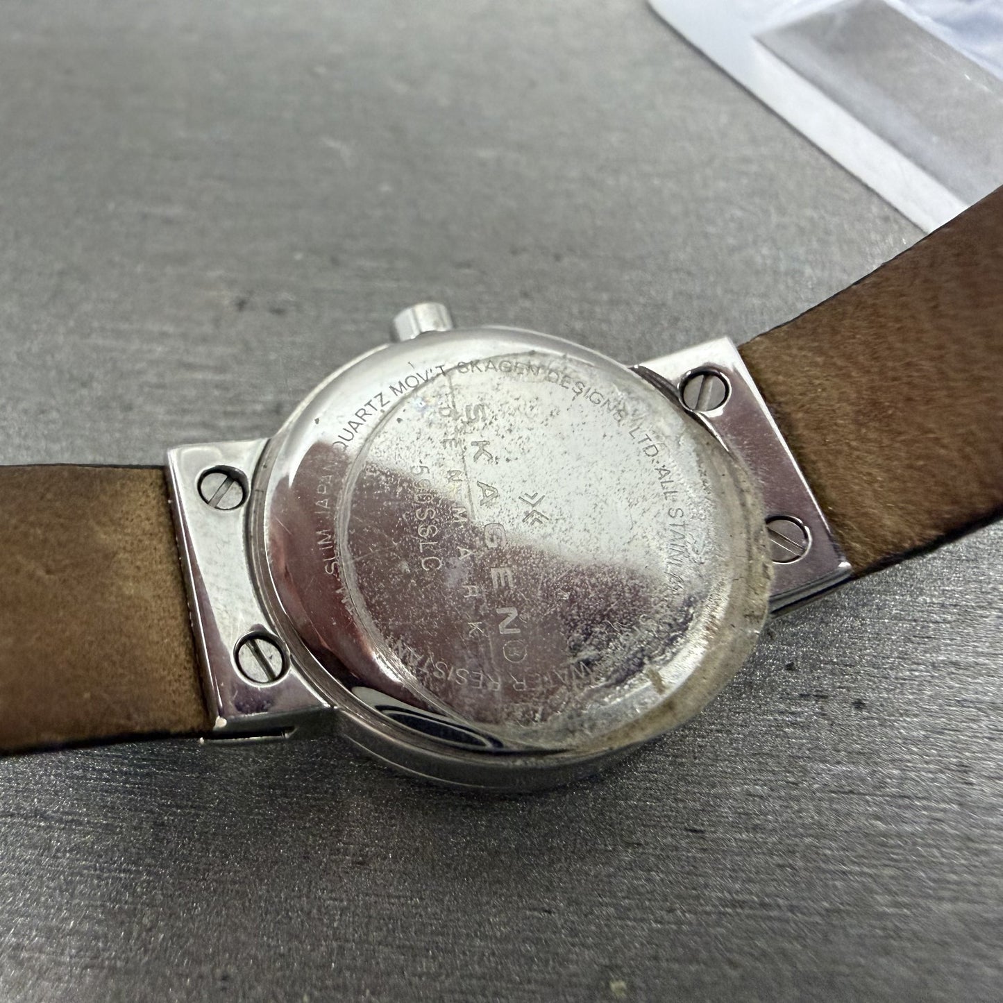 Skagen Watch Women 19mm Silver Dial Steel Round 590SSLC Leather Band New Battery9