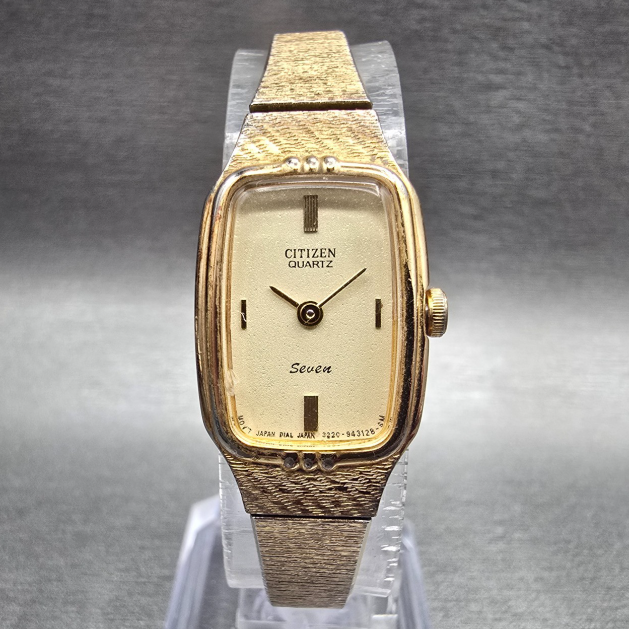 Citizen Watch Women 17mm Champagne Dial Gold Tone Oval 3220-949412 New Battery0