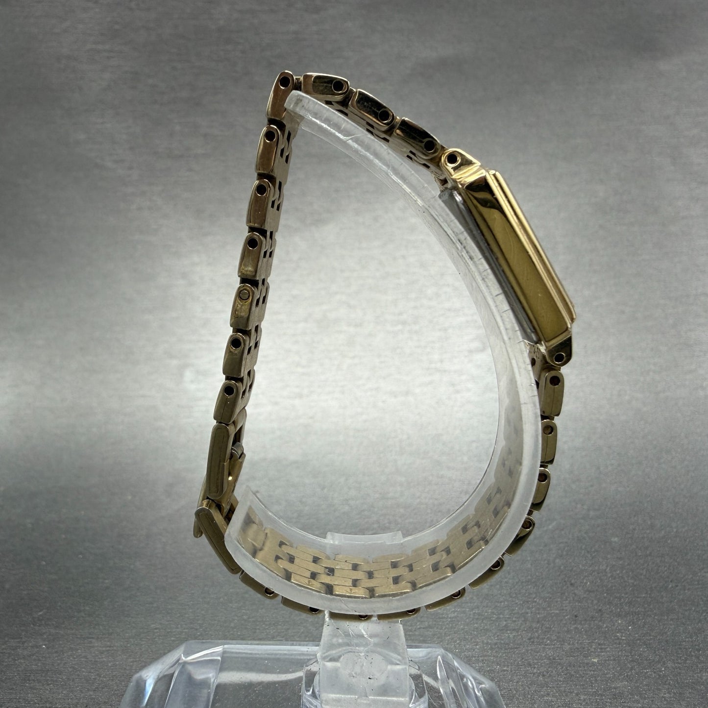Seiko Tank Watch Women 16mm White Dial Gold Tone 1N01-0FH0 New Battery ZYGF68