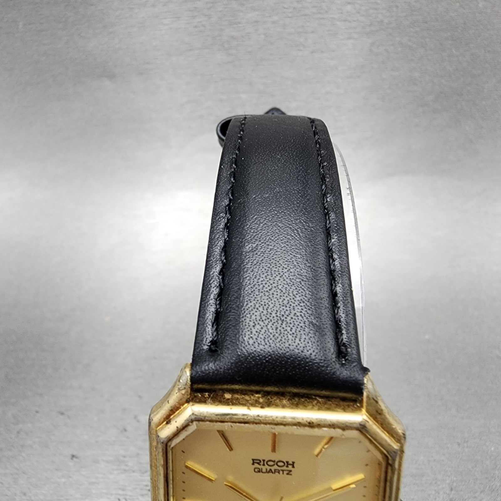 Rioch Tank Watch Men 28mm Champagne Dial Gold Tone Rectagle New Battery4