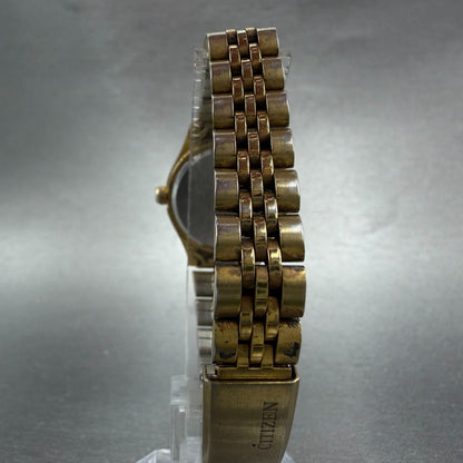 Citizen CQ Watch Women 26mm Silver Dial Gold Tone Daydate 6000-072952 NewBattery7