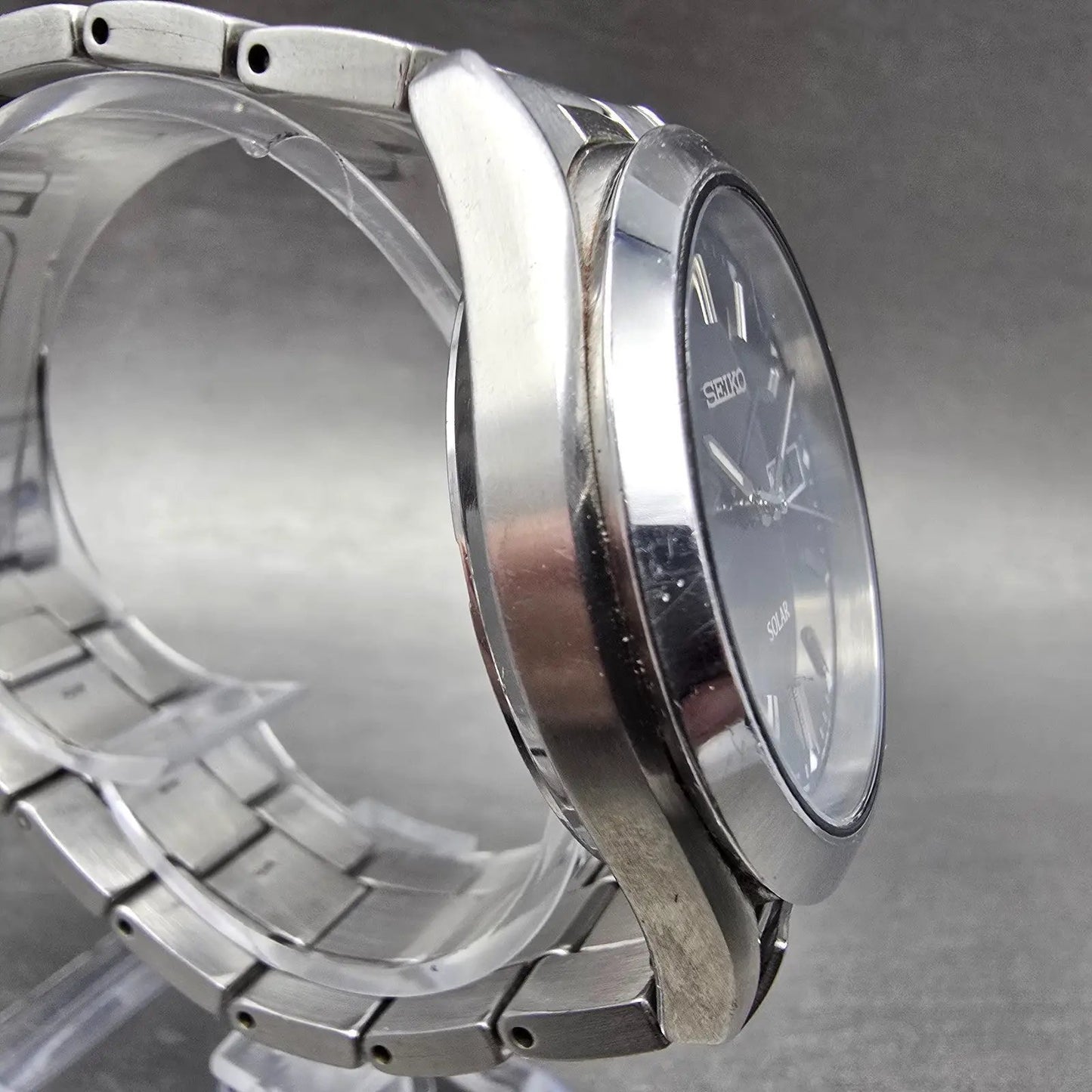Seiko Solar Watch Men 37mm Black Dial Silver Tone Daydate Round V158-0AB0 Runs3