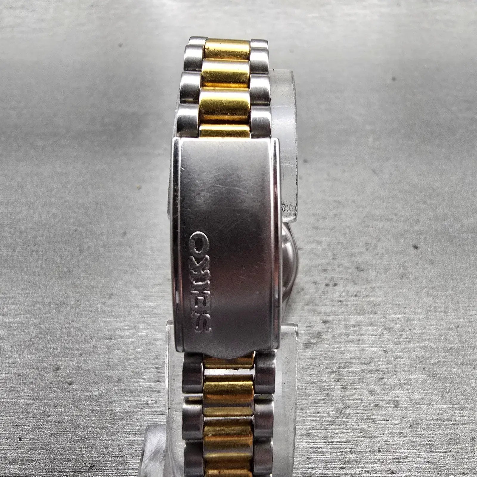 Seiko SQ Watch Women 24mm Gold Dial Two Tone Daydate Round 3Y03-0160 New Battery7