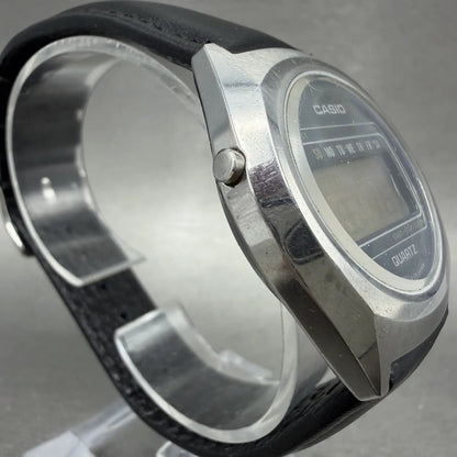 Casio 31QR-20 Watch Men 34mm Digital Silver Daydate Round New Battery VTG3