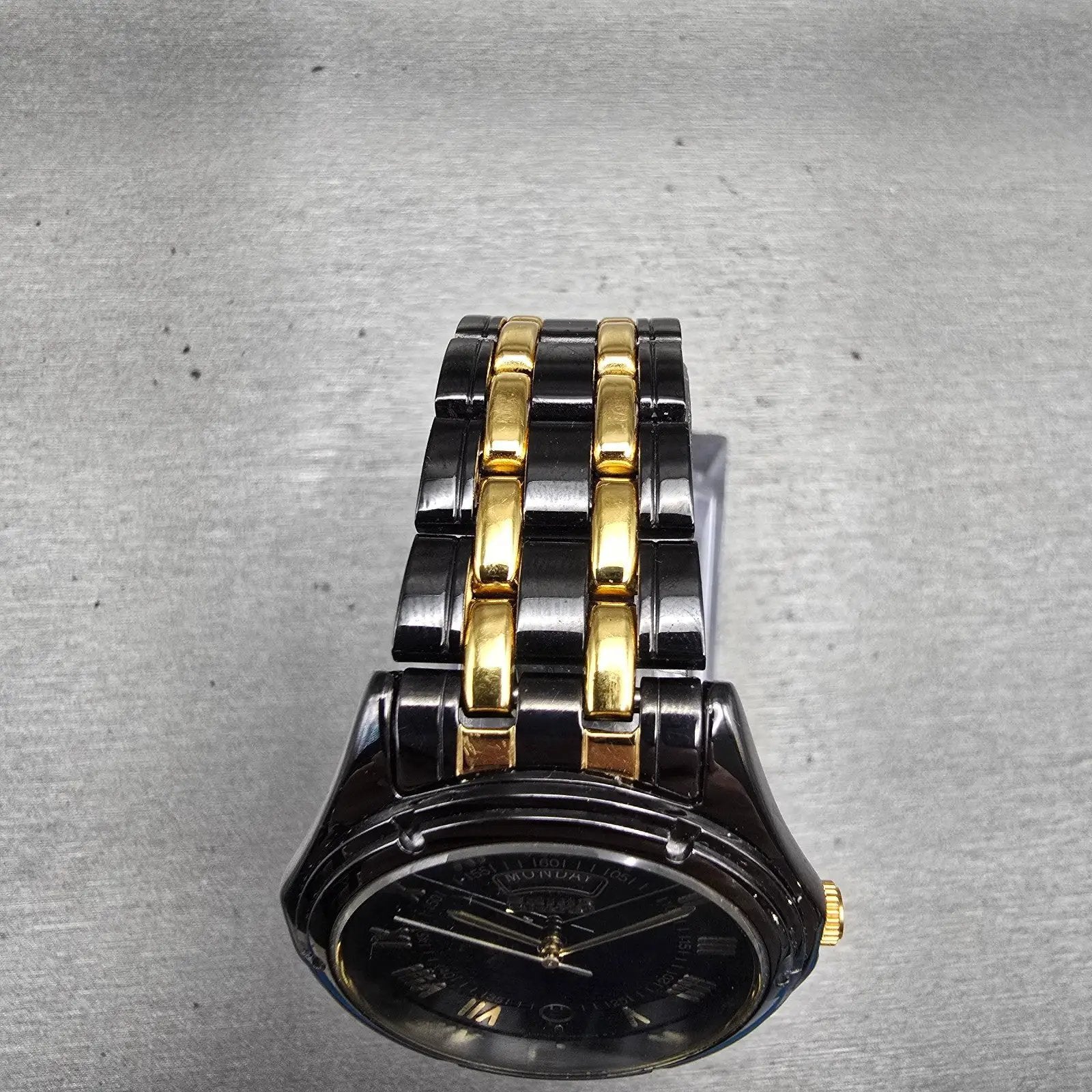 Seiko Watch Men 35mm Black Dial Black & Gold Tone Daydate Round V733-6C49 NewBat4
