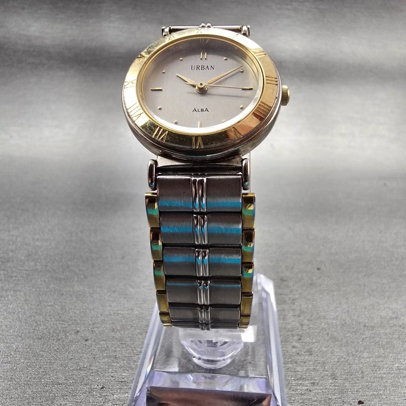 Seiko Alba Urban Watch Women 25mm Silver Dial Two Tone Round V301-6150 New Batt5
