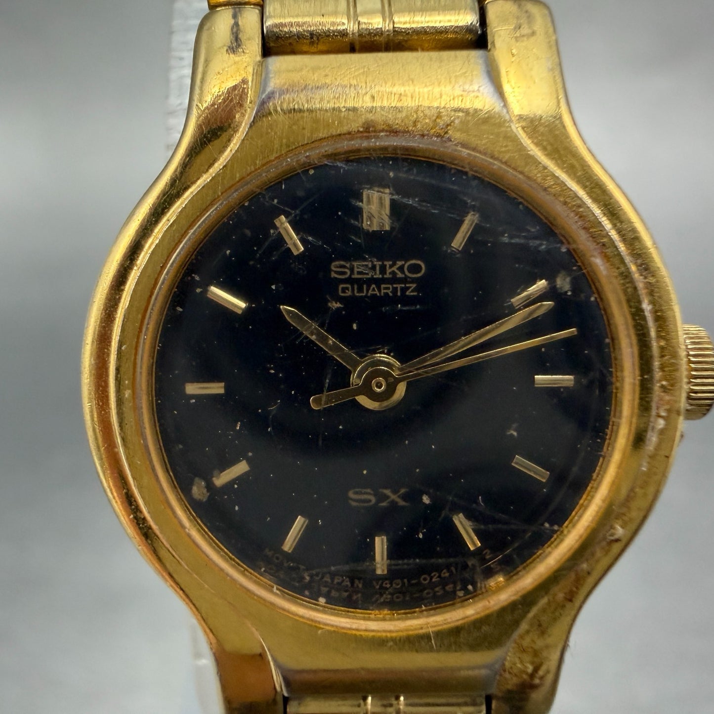 Seiko SX Watch Women 19mm Black Dial Gold Tone Round V401-0091 New Battery HE61