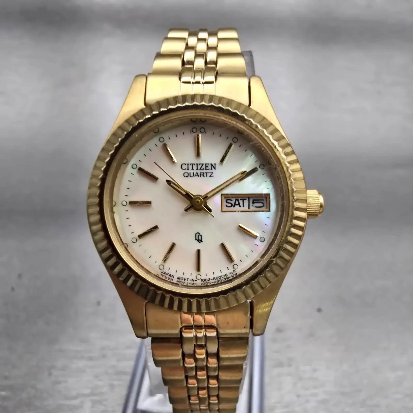 Citizen CQ Watch Women MOP Dial Gold Tone Daydate Round 1002-R15101 New Battery0