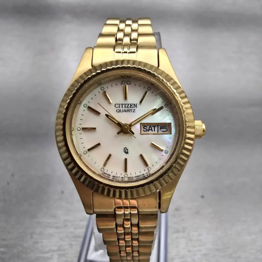 Citizen CQ Watch Women MOP Dial Gold Tone Daydate Round 1002-R15101 New Battery0