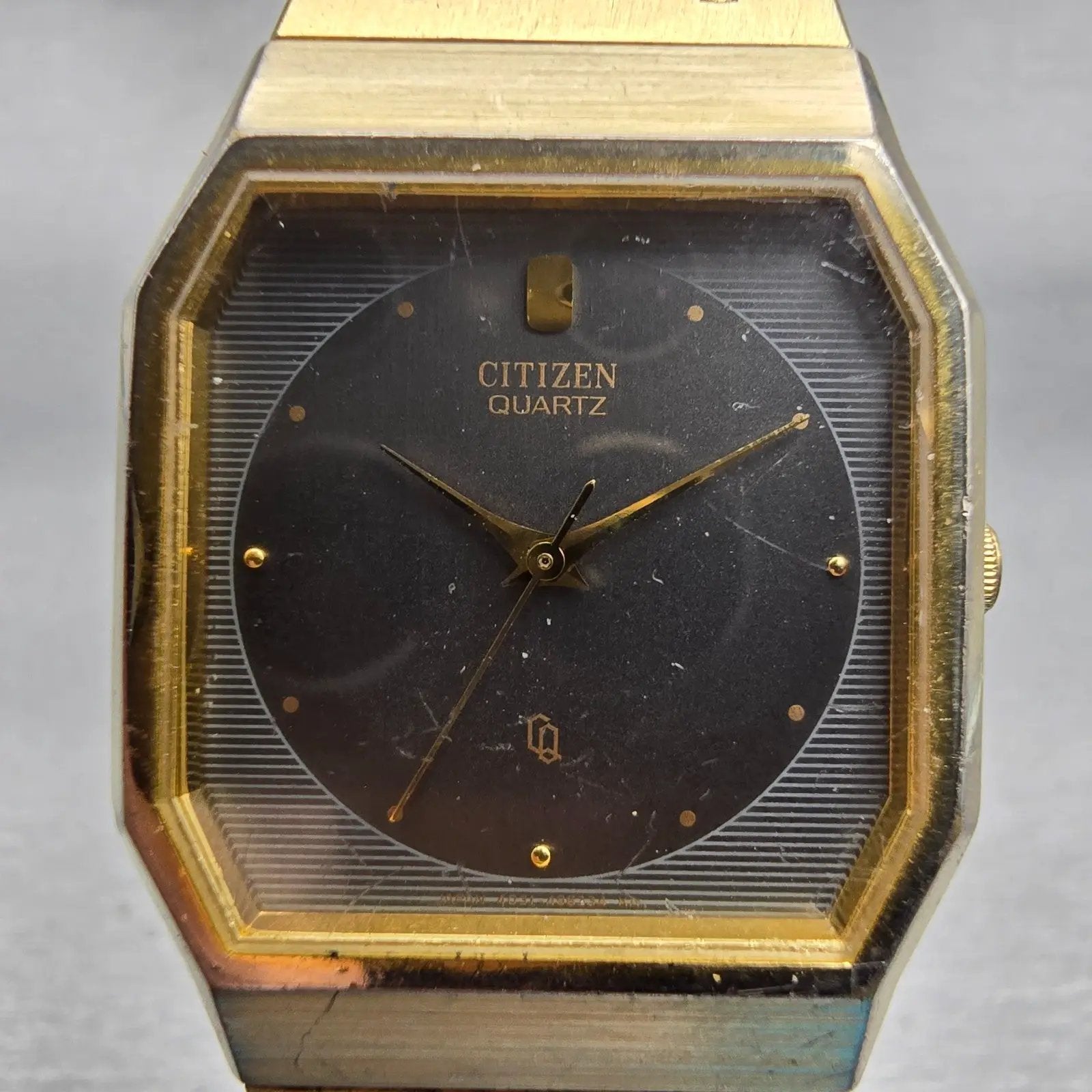 Citizen CQ Watch Men 28mm Silver Dial Gold Tone Rectangle 4031-491963 New Batt1