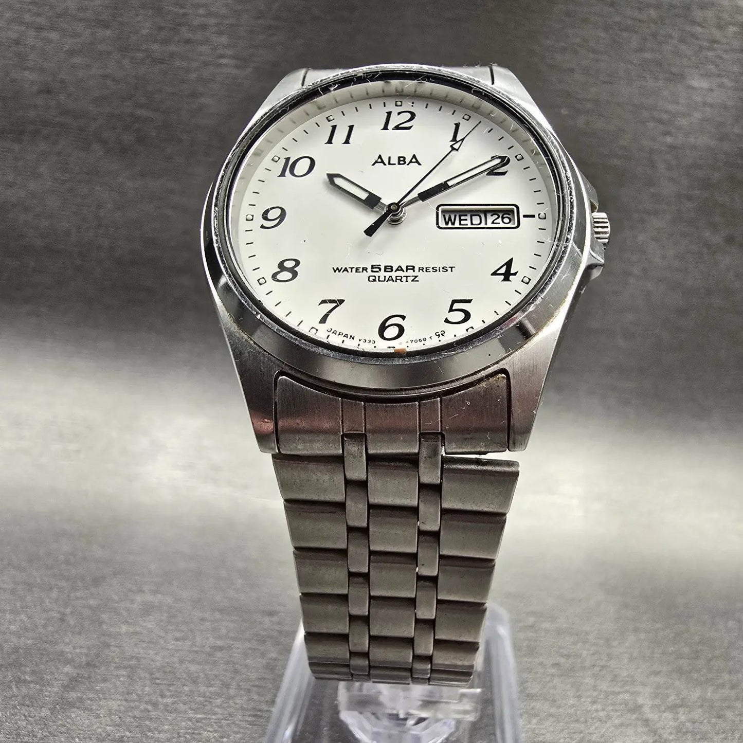 Seiko Alba Watch Men 34mm White Dial Silver Tone Daydate Round V333-7030 New Bat5