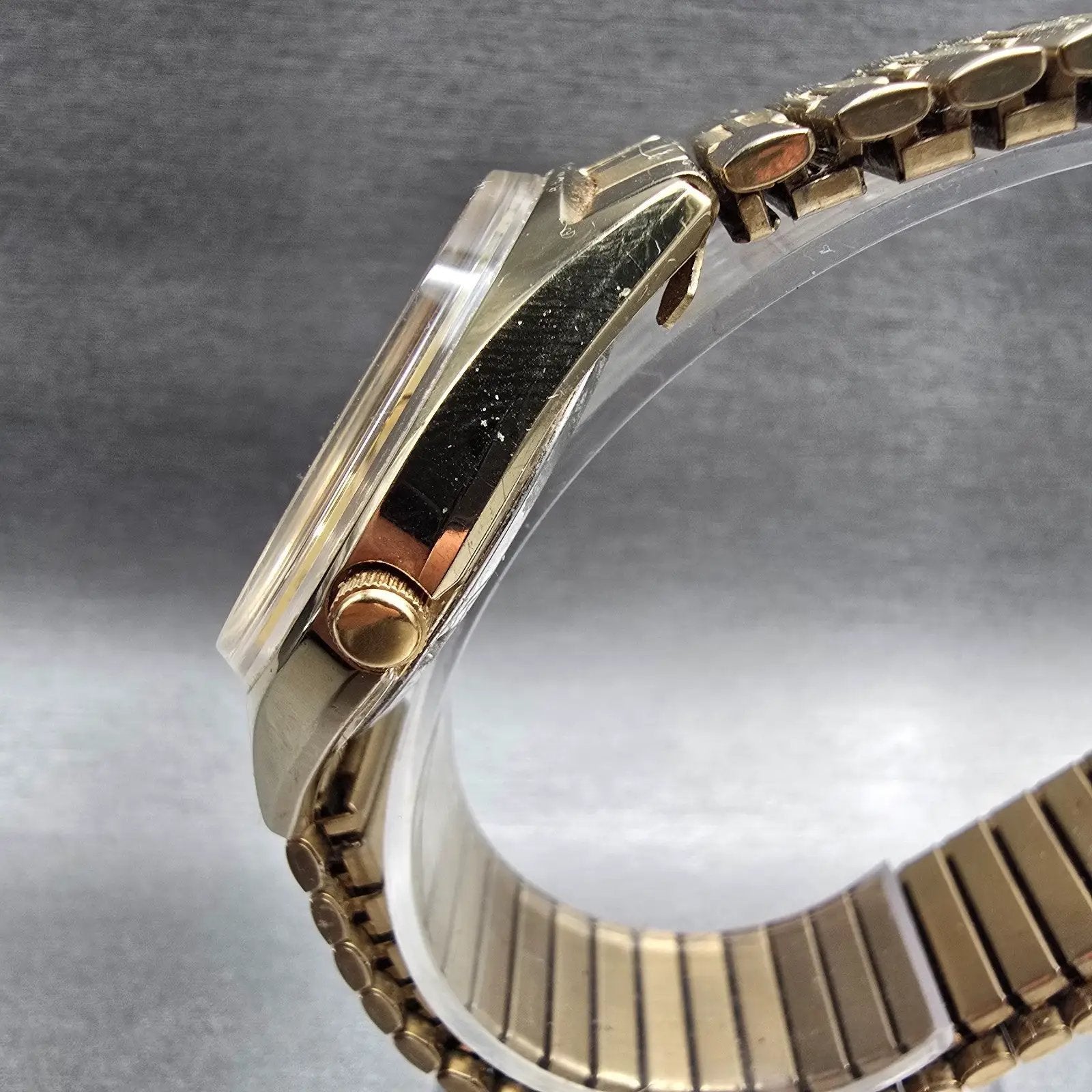 Citizen CQ Mens Watch 36mm Gold Dial Gold Tone Daydate 1100-S63812 New Battery2