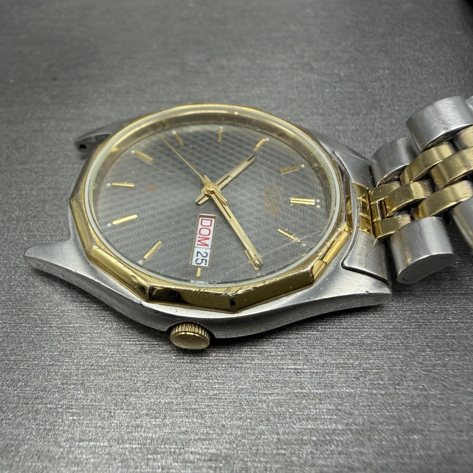 Citizen CQ Watch Men 35mm Gray Dial Two Tone Daydate 1102K11294 New Battery3