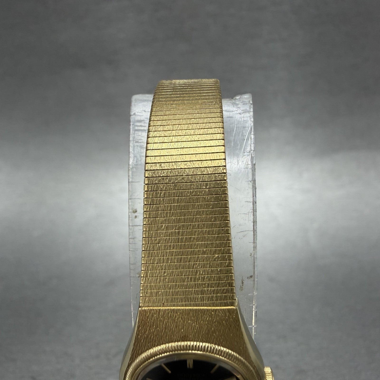 Seiko Watch Women 16mm Brown Dial Gold Tone Round 2C205600 New Battery4