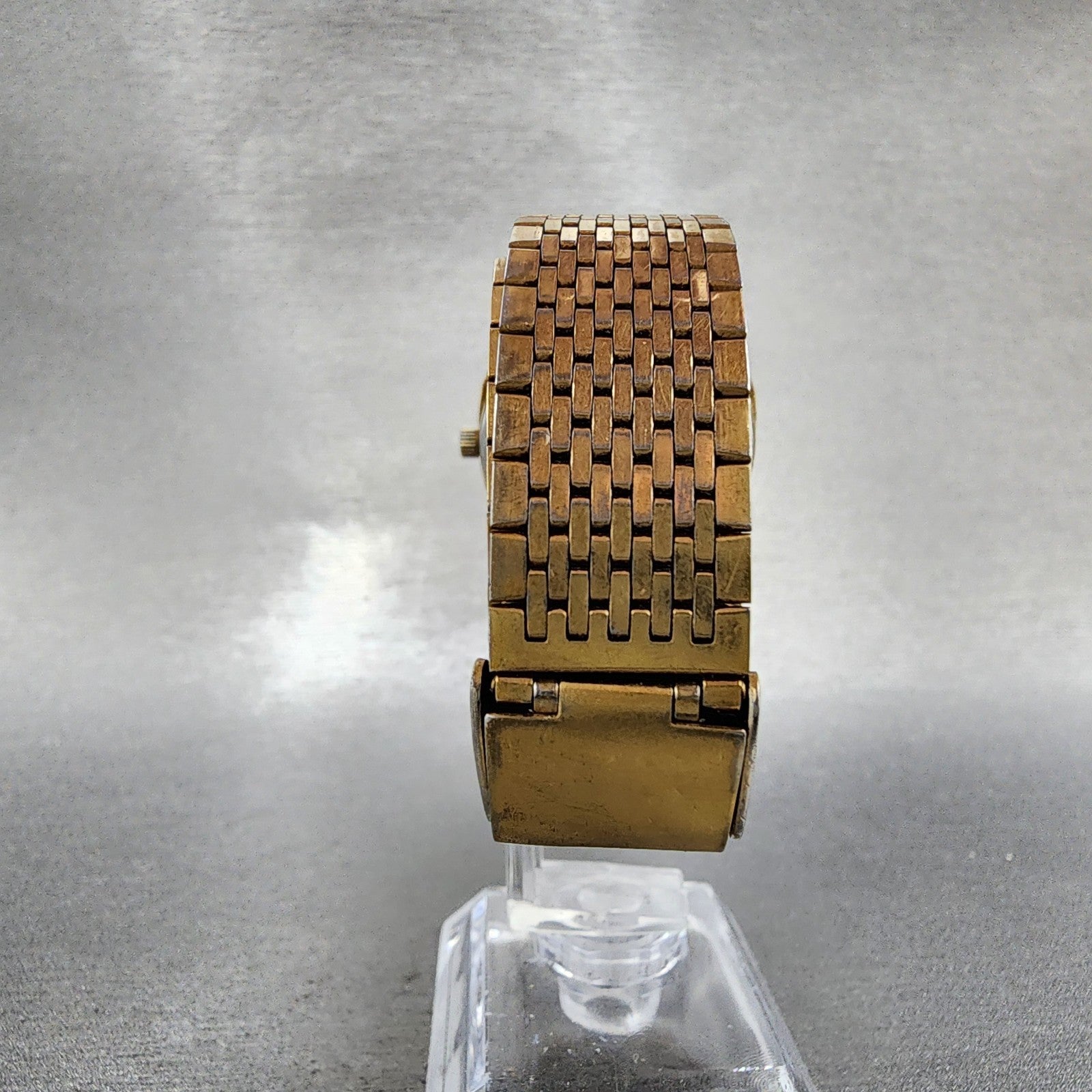 Benrus Watch Men 32mm Black Dial Gold Tone Daydate Round New Battery Vintage7