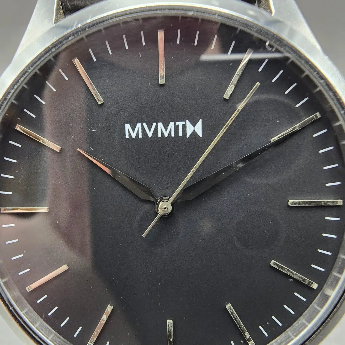 MVMT MT01-GML 40 Watch Men 40mm Black Dial Silver Tone Round Leather New Batt 121