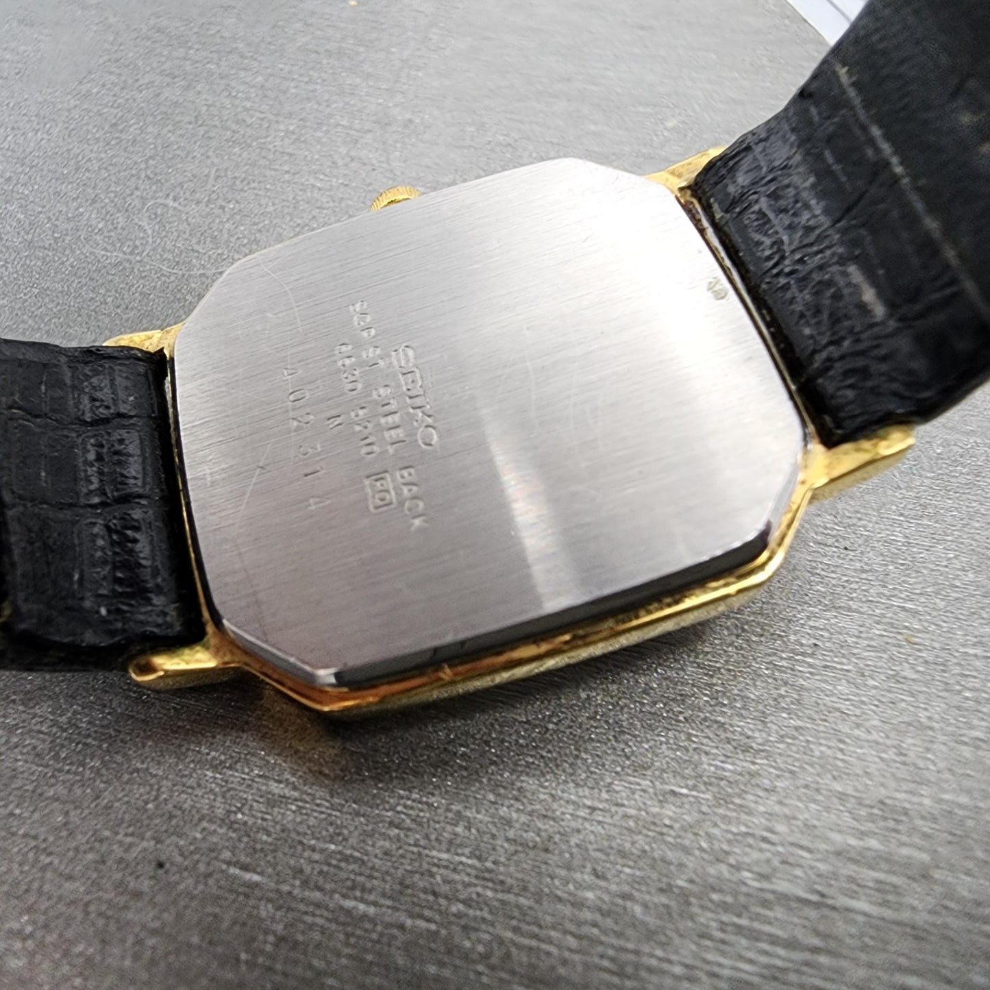 Seiko Watch Men 28mm Black Dial Gold Tone Octagon 65305210 New Battery9