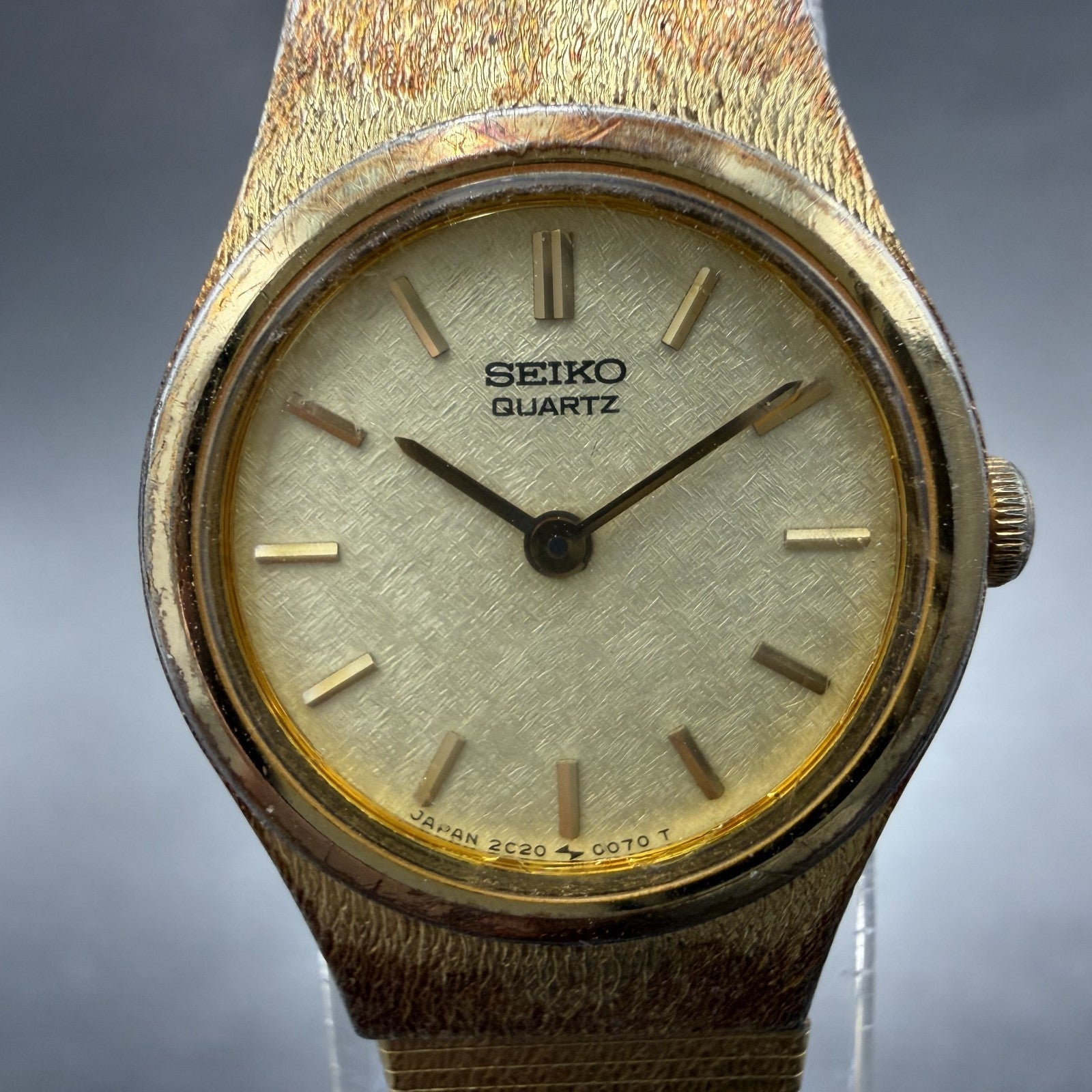 Seiko Watch Women 18mm Champagne Dial Gold Tone Round VTG 2C20-0029 New Battery1