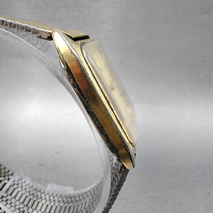 Seiko Pulsar Tank Watch Men 27mm Champagne Dial Gold Tone Y1015329b New Battery3