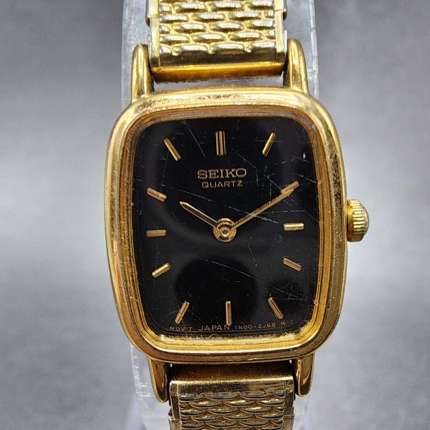 VTG Seiko Watch Women 17mm Black Dial Gold Tone Rectangle 1N005K29 New Battery1