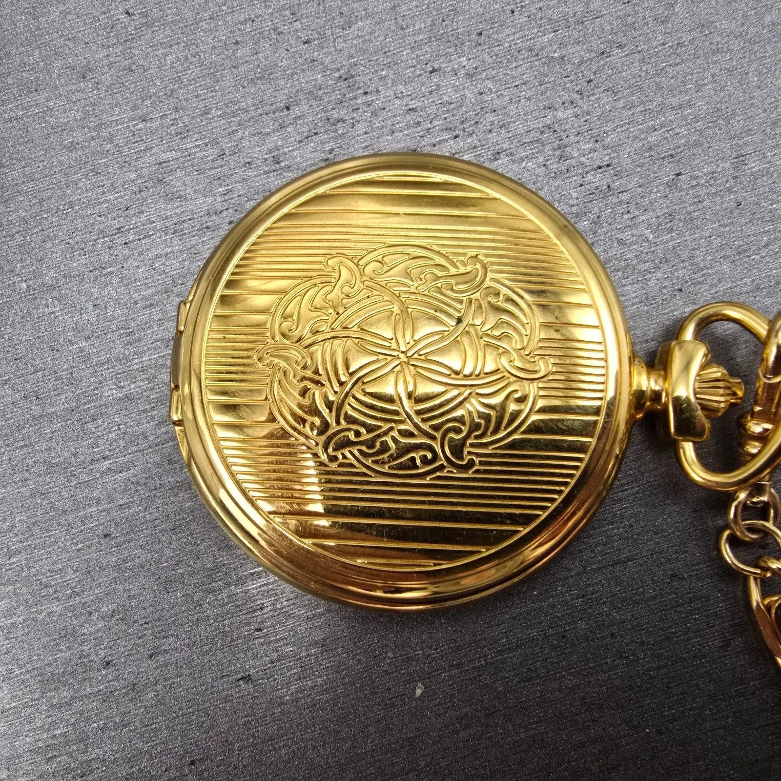 Seiko Pocket Watch Men 46mm White Dial Gold Tone Round V701-0B89 PARTS7