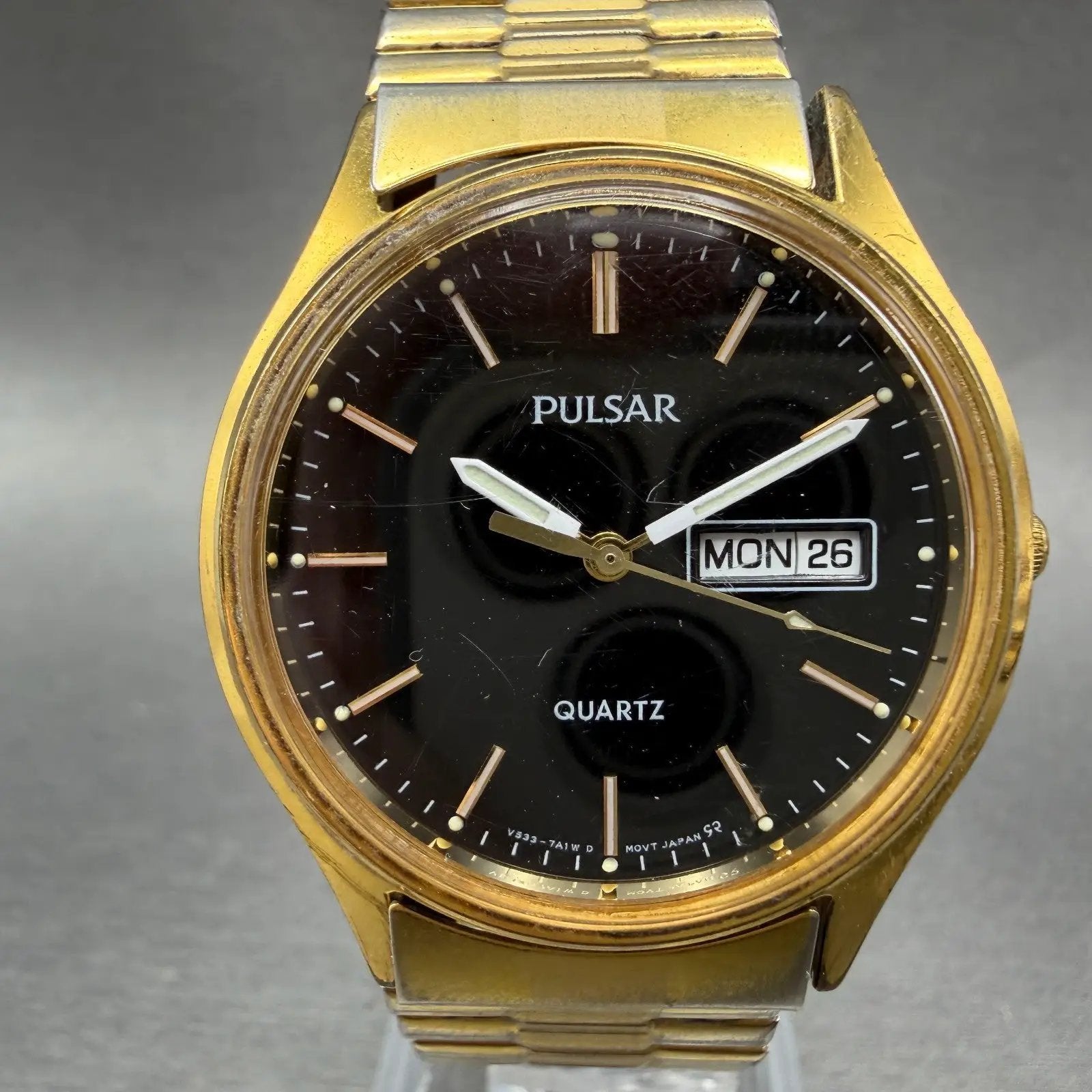 Seiko Pulsar Watch Men 34mm Black Dial Gold Tone Daydate V533-7A20 New Battery0