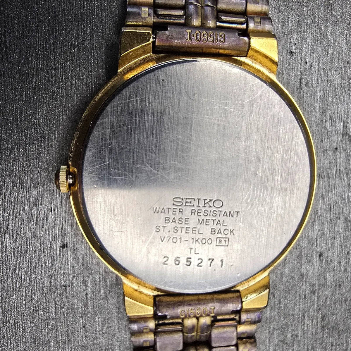 Seiko SX Watch Men 33mm Black Dial Gold Tone Round V701-1K00 New Battery Vintage10