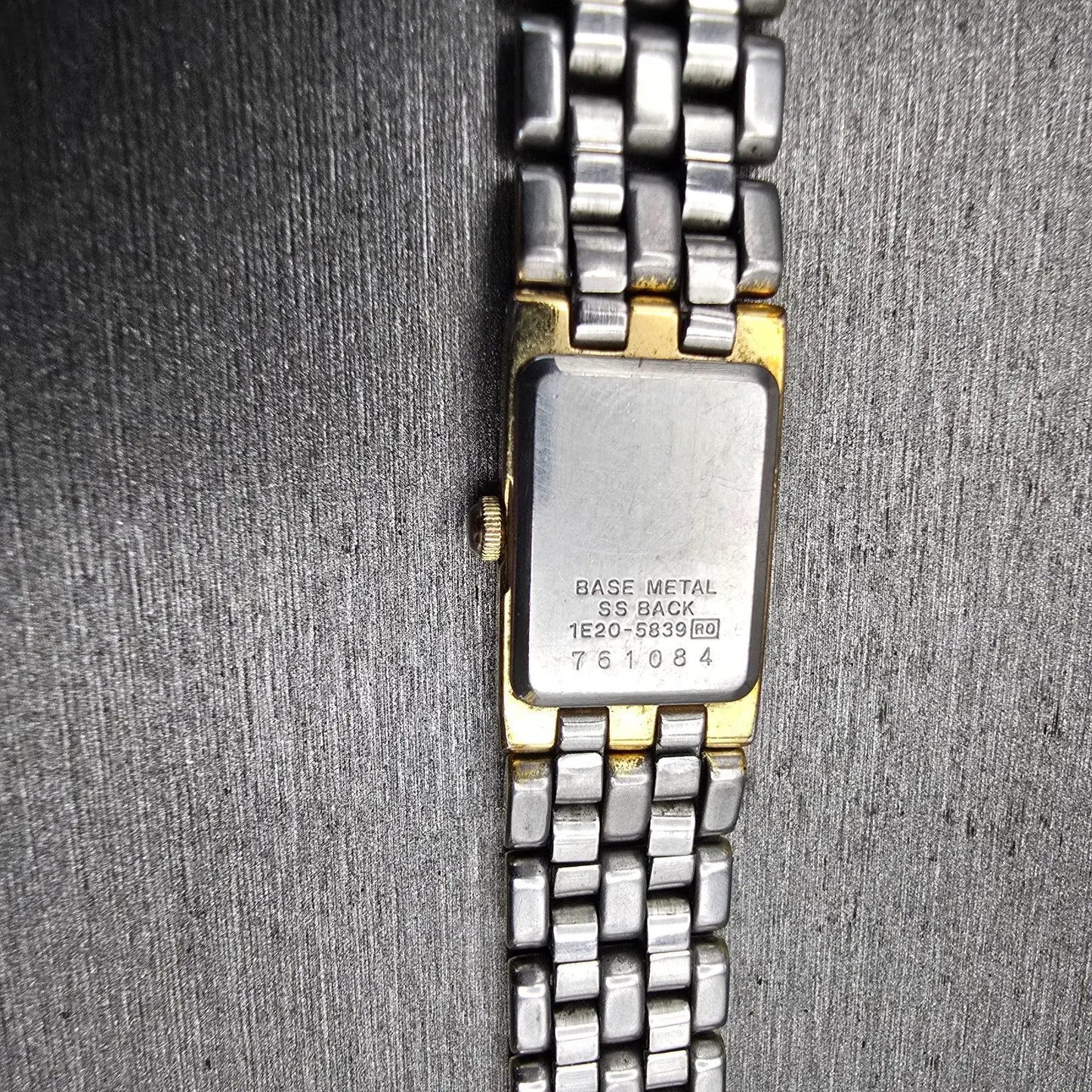 Seiko Tank Watch Women 13mm Gold Dial Gold Tone Rectangle 1E20-5839 New Battery10