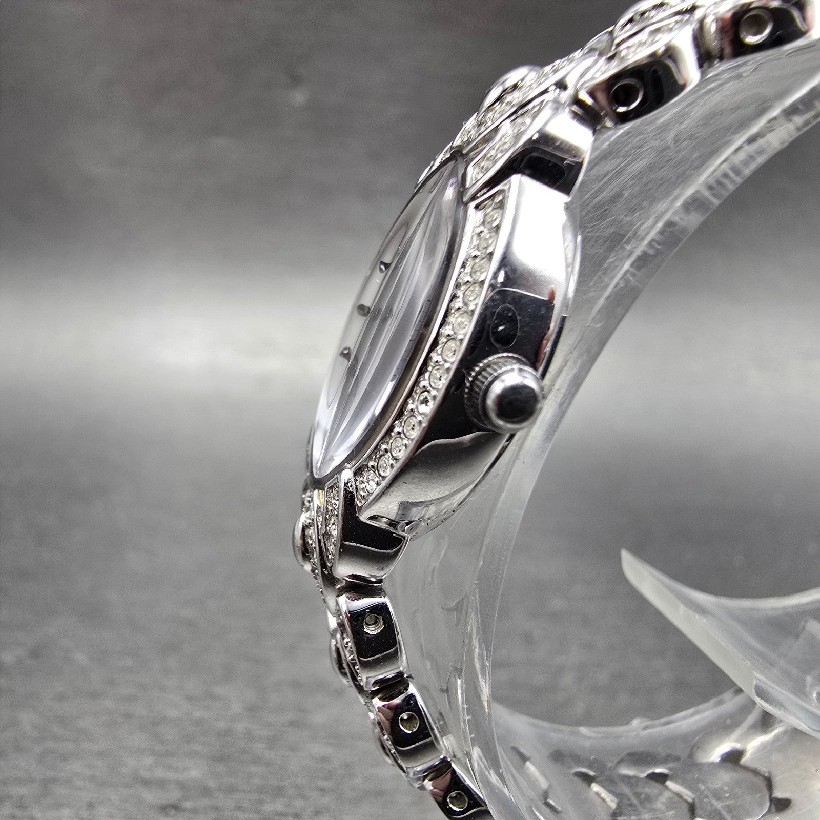 Wittnauer Watch Women 17mm MOP Dial Silver Tone Crystal Bezel Oval New Battery2