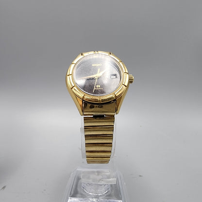 Vintage Seiko SQ Watch Women Gold Tone Black Dial Date 4302-0039 New Battery