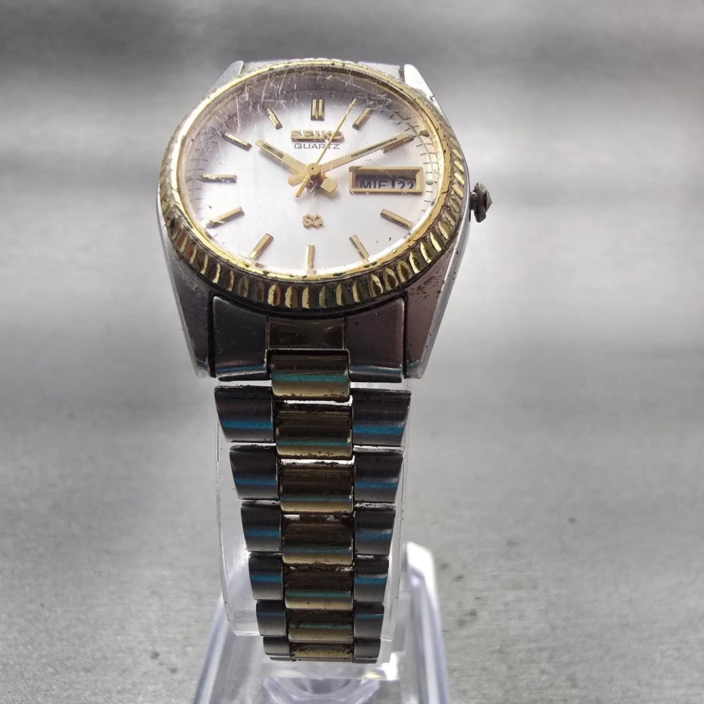 Seiko SQ Watch Women 24mm Silver Dial Two Tone Daydate Round 3E23-0A69 New Batt5