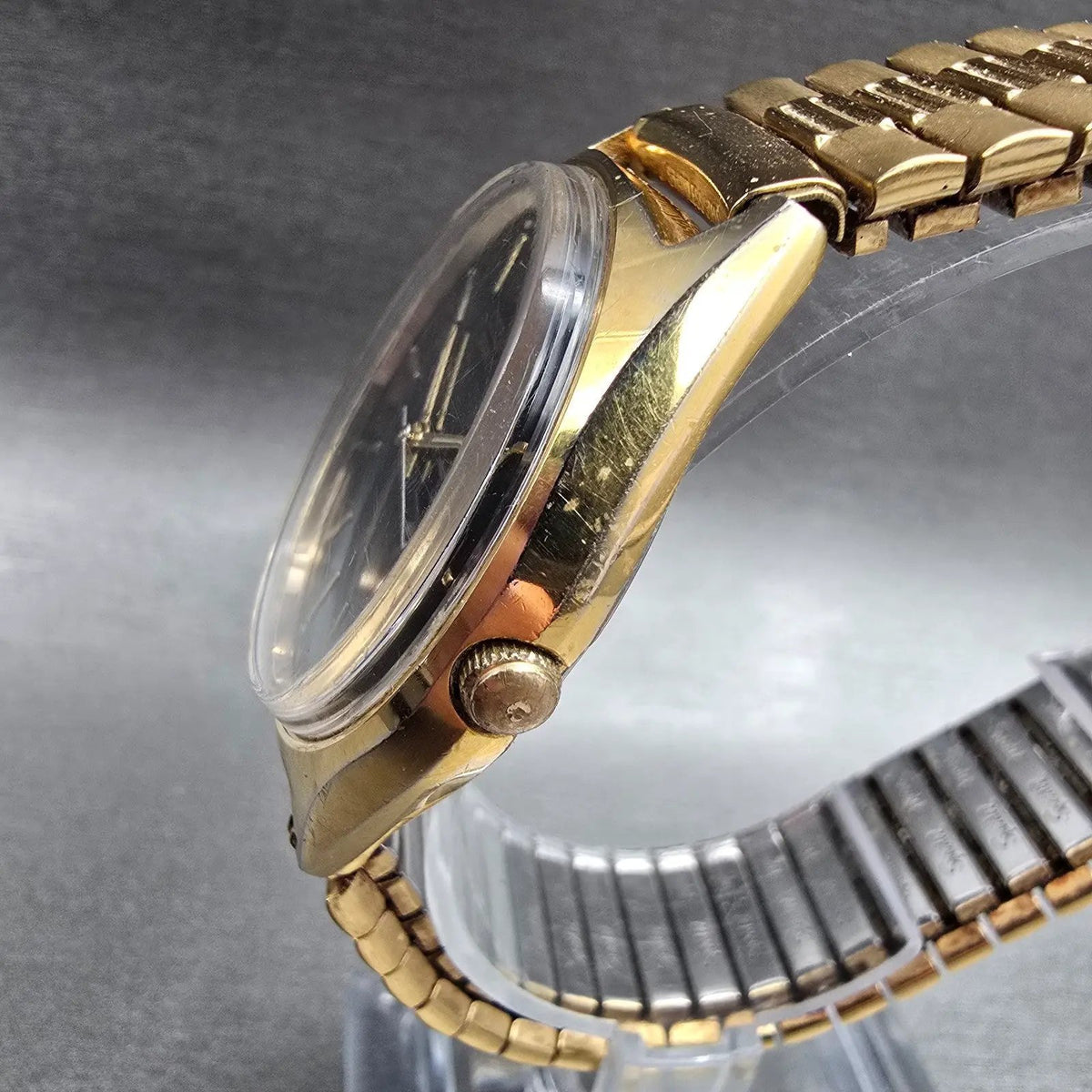 Citizen CQ Watch Men 35mm Black Dial Gold Tone Daydate 1100-S63812 New Battery K2