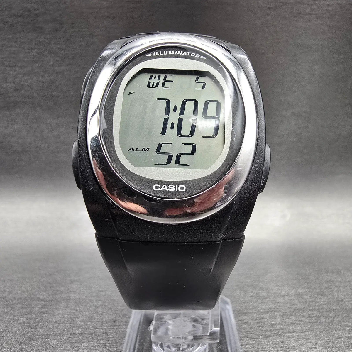 Casio F-E10 Digital Watch Men 35mm Black Silver Chrono Alarm Oval READ!! New Bat5