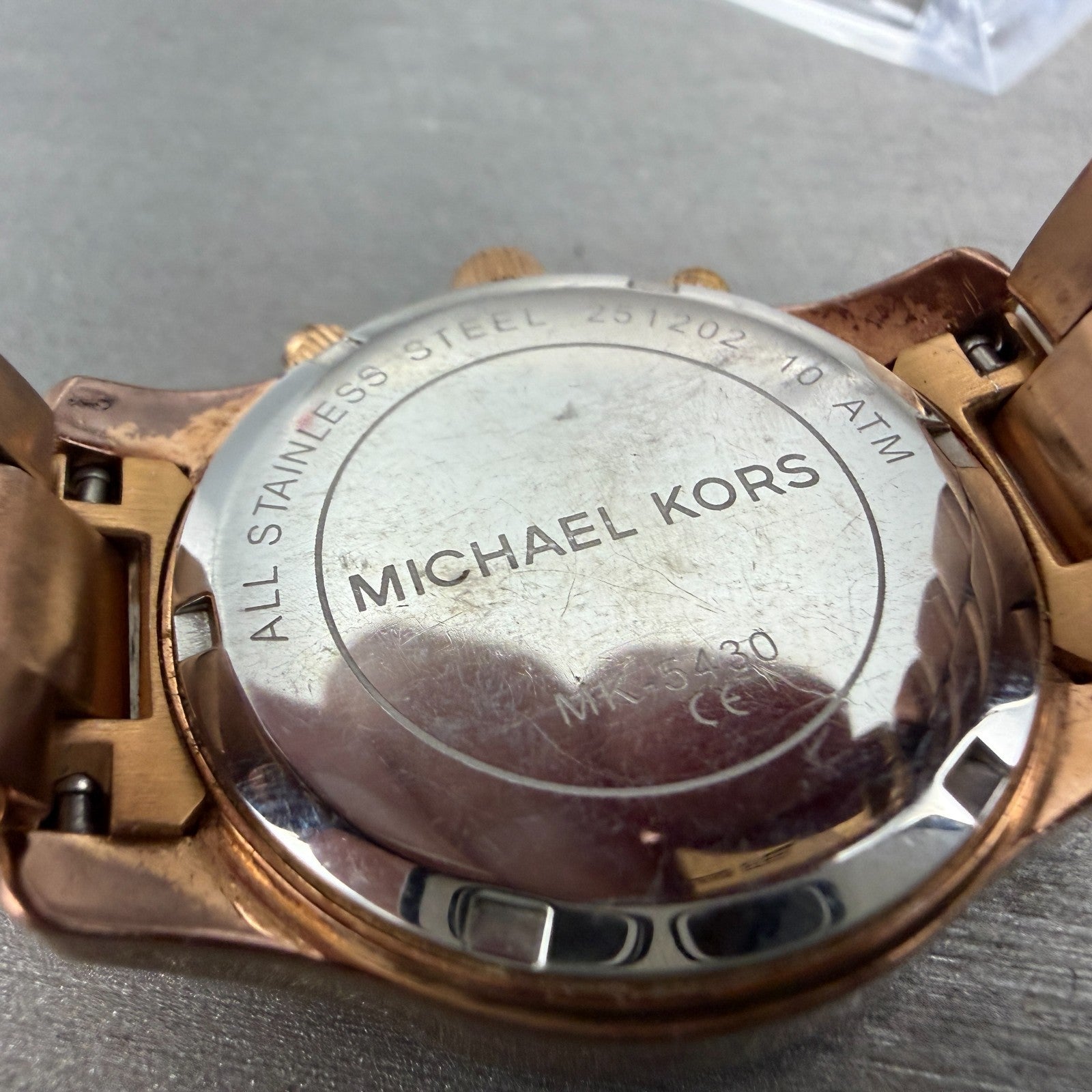 Michael Kors Runway Chronograph Watch Women 33mm Rose Dial Rose Gold New Battery9